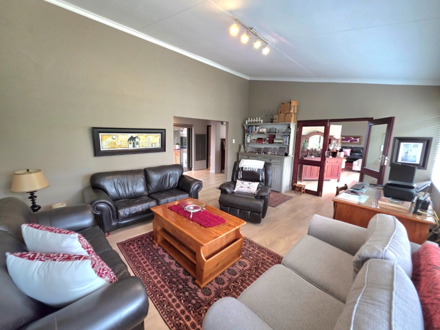 4 Bedroom Property for Sale in Eureka Free State